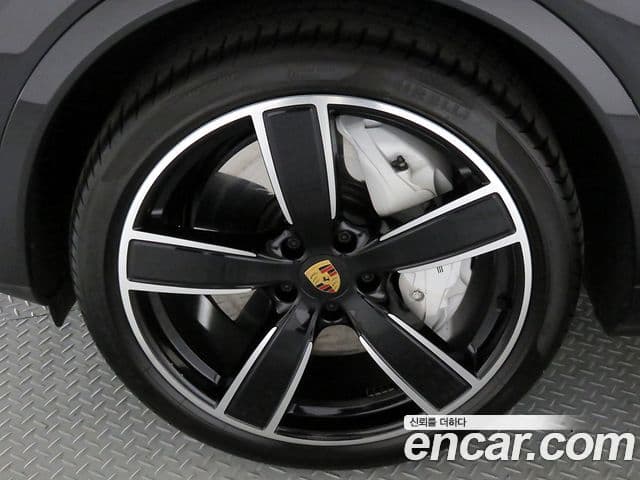Porsche Cayenne (PO536) 4.0 турбо купе, 2022 20