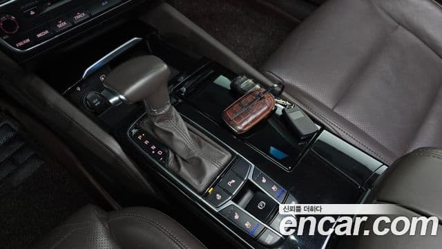Kia All New K7 Noblesse, 2016 9