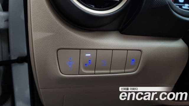 Hyundai Kona Modern Art, 2018 15