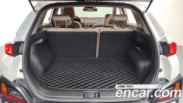 Hyundai Kona Modern Art, 2018 21