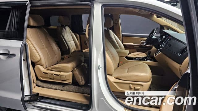 Kia All New Carnival President, 2016 10