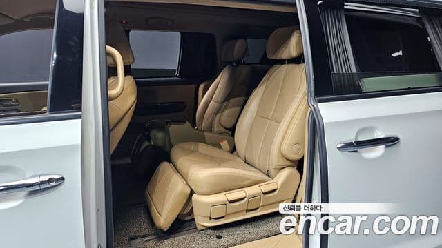 Kia All New Carnival President, 2016 12