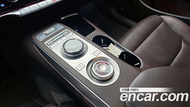 Genesis GV70, 2021 9