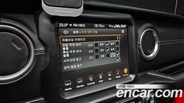 Jeep Wrangler (JL) 2.0 Overland Power top 4도어, 2020 16