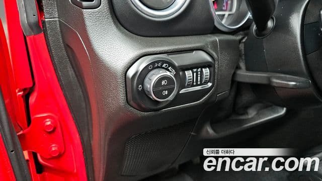 Jeep Wrangler (JL) 2.0 Overland Power top 4도어, 2020 17