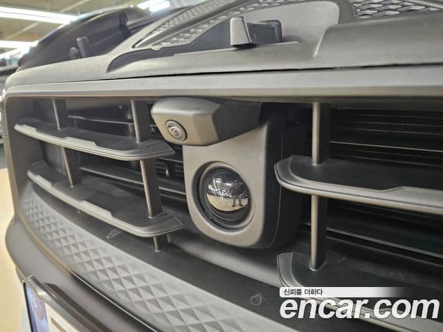 Porsche Macan 95B, 2024 12