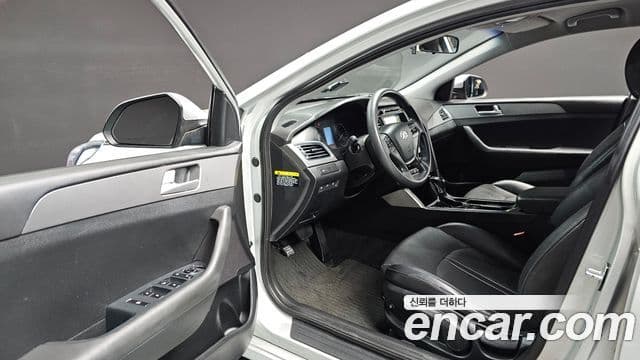 Hyundai LF Sonata Modern, 2016 11