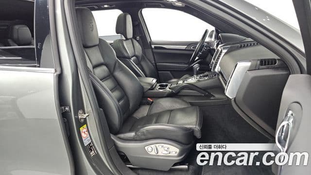 Porsche New Cayenne 958, 2016 11