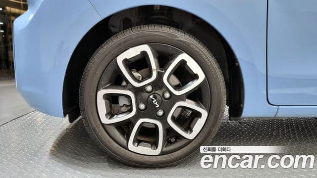 Kia The / новый New Ray Signature, 2022 все фото