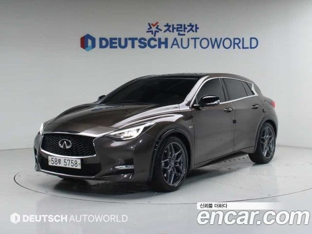 Infiniti Q30 Exclusive, 2017 1