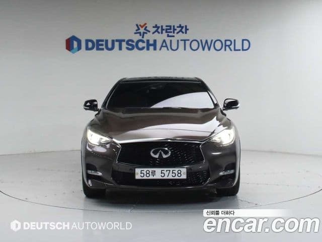 Infiniti Q30 Exclusive, 2017 3