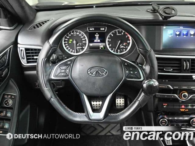 Infiniti Q30 Exclusive, 2017 13