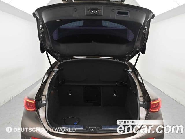 Infiniti Q30 Exclusive, 2017 19