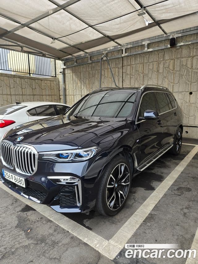 BMW X7 (G07) xDrive 40i M Sport 6인승, 2021 1