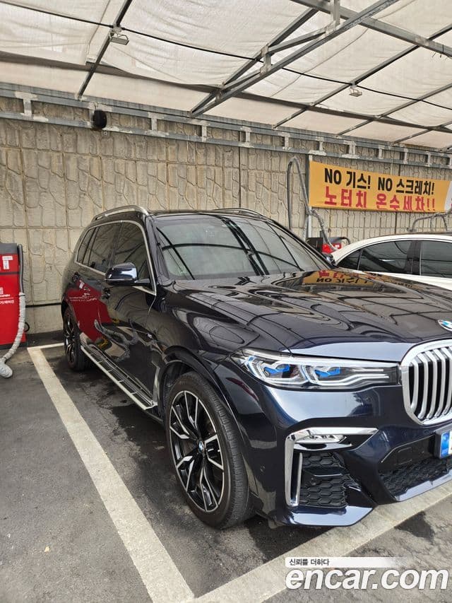BMW X7 (G07) xDrive 40i M Sport 6인승, 2021 2