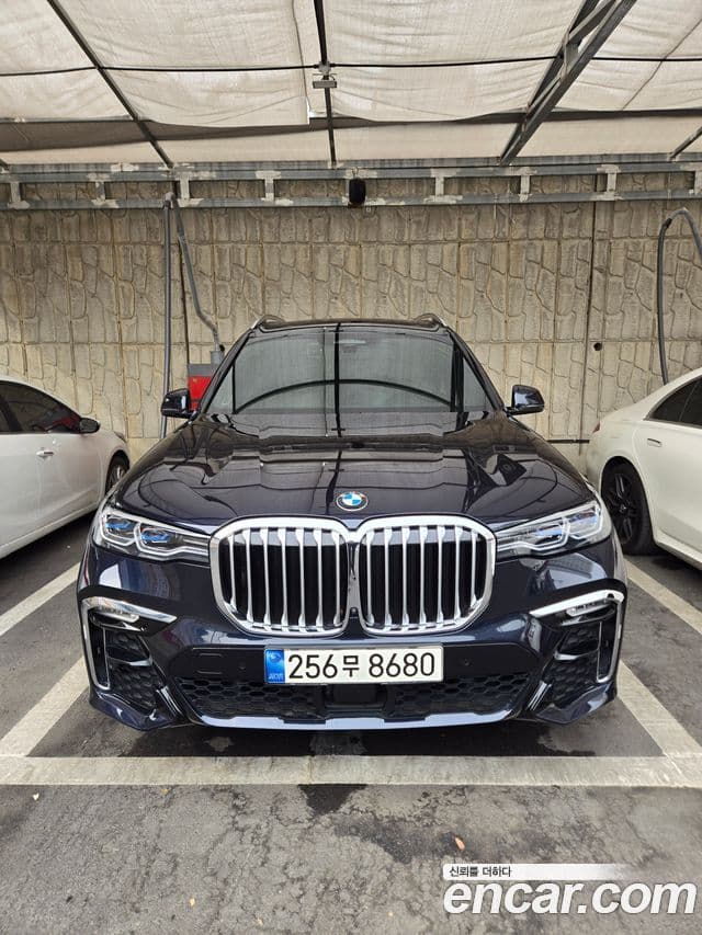 BMW X7 (G07) xDrive 40i M Sport 6인승, 2021 3