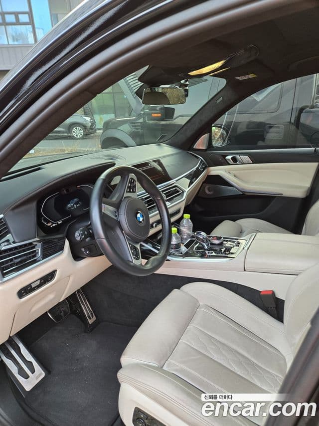 BMW X7 (G07) xDrive 40i M Sport 6인승, 2021 6