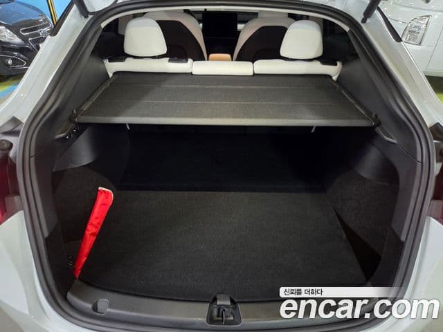 Tesla модель Y Long Range AWD, 2024 14