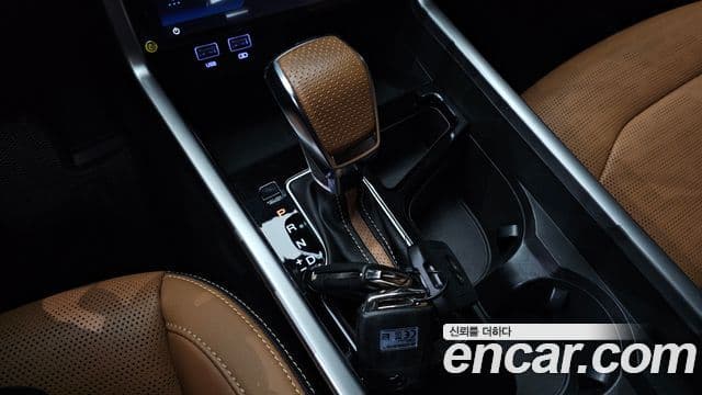 KG모빌리티(SsangYong) Torres T7, 2024 9