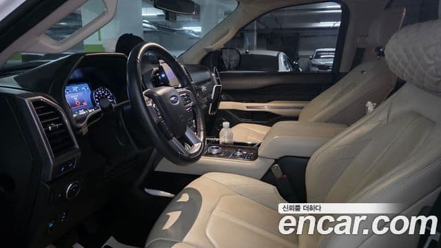 Ford 익스페디션 8인승, 2021 10
