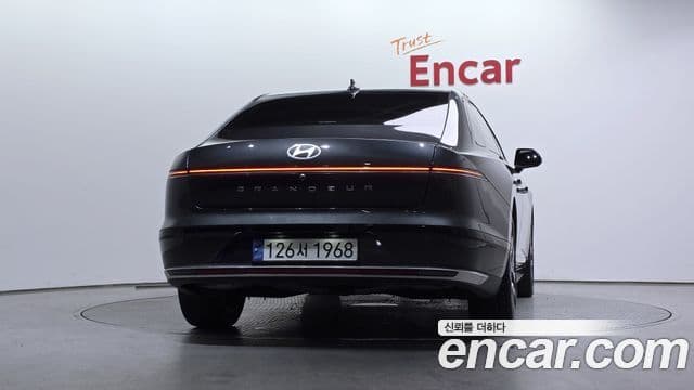 Hyundai Grandeur гибрид (GN7) Premium, 2023 4