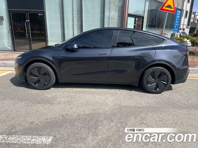 Tesla модель Y, 2026 1