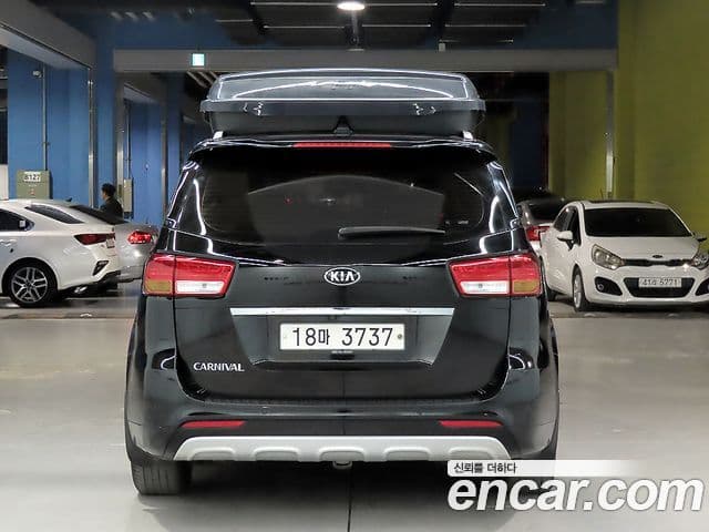 Kia All New Carnival Noblesse, 2016 3