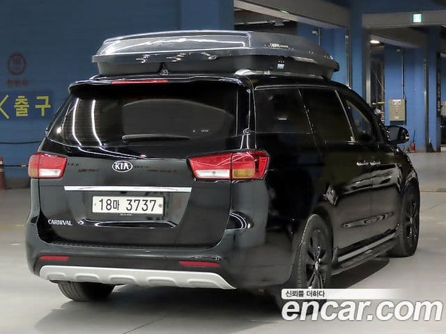 Kia All New Carnival Noblesse, 2016 4