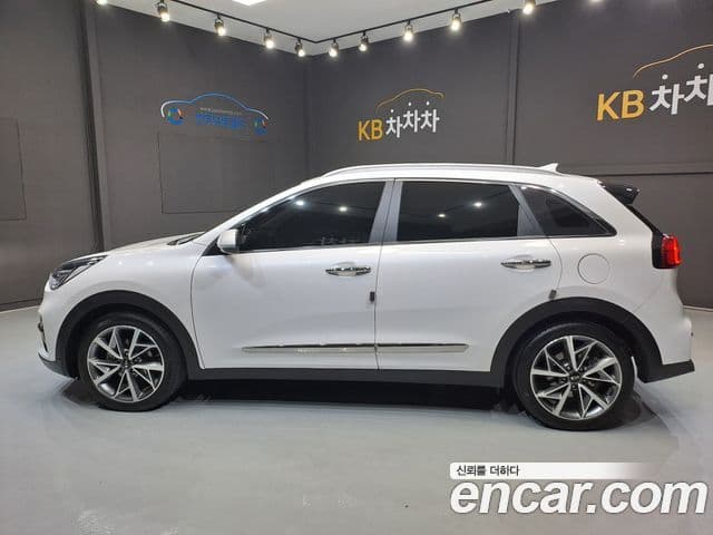 Kia The / новый New Niro Noblesse Special, 2021 2