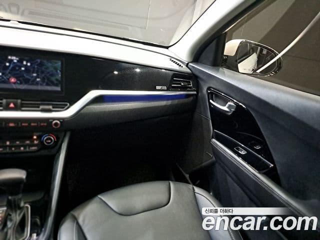 Kia The / новый New Niro Noblesse Special, 2021 18