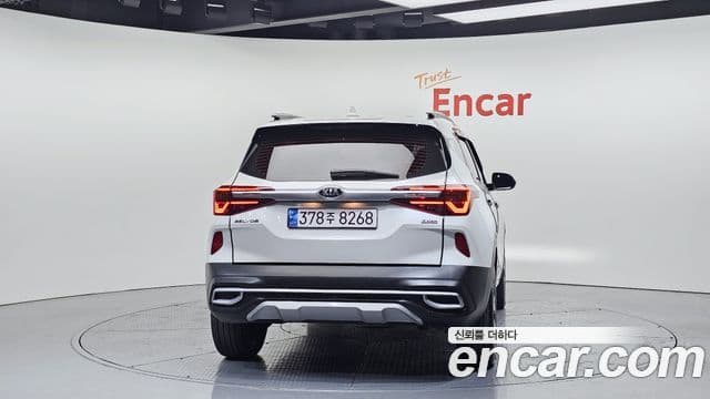 Kia Seltos Signature, 2022 4