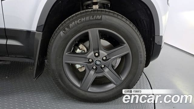 Land Rover Defender (L663) 110 P300 X-Dynamic SE, 2024 все фото