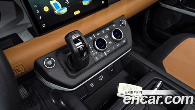 Land Rover Defender (L663) 110 P300 X-Dynamic SE, 2024 9