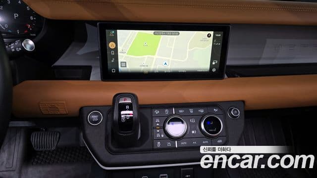 Land Rover Defender (L663) 110 P300 X-Dynamic SE, 2024 17