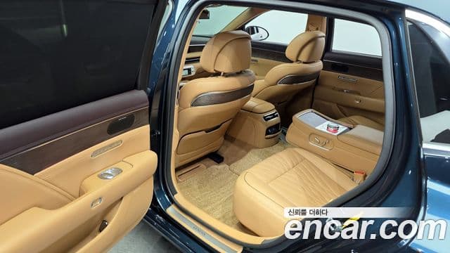 Genesis G90 (RS4) бензин 3.5 турбо AWD, 2023 11