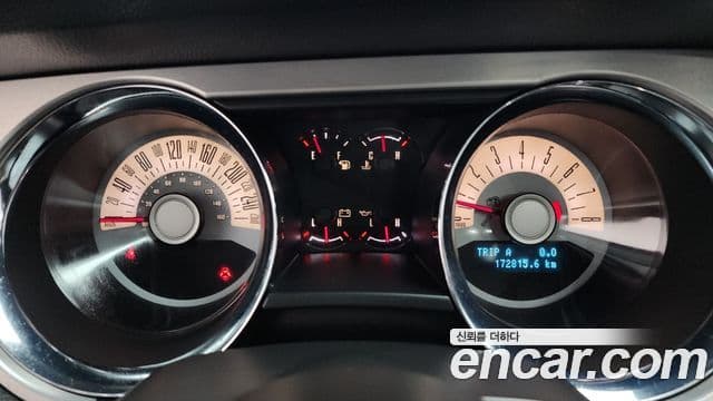 Ford Mustang купе, 2011 8