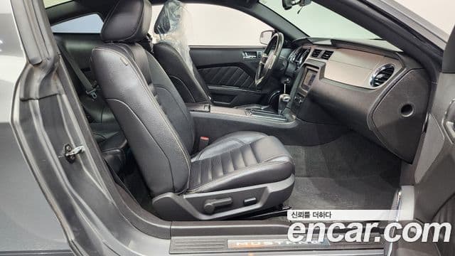 Ford Mustang купе, 2011 11