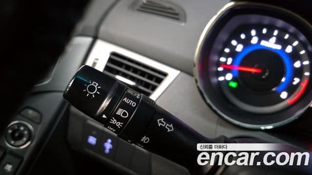 Hyundai Avante MD Premier, 2011 16