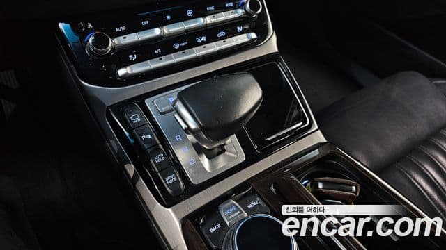 Genesis EQ900 Luxury, 2018 9