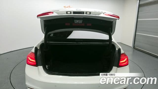 BMW 3시리즈 (F30), 2016 20