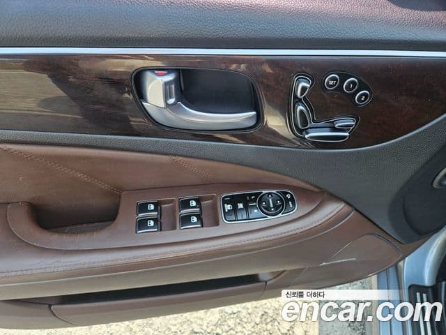 Hyundai Equus(новый кузов / новое поколение) Modern, 2015 10