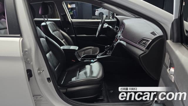 Hyundai Avante AD 1.6 GDI Value Plus, 2018 11