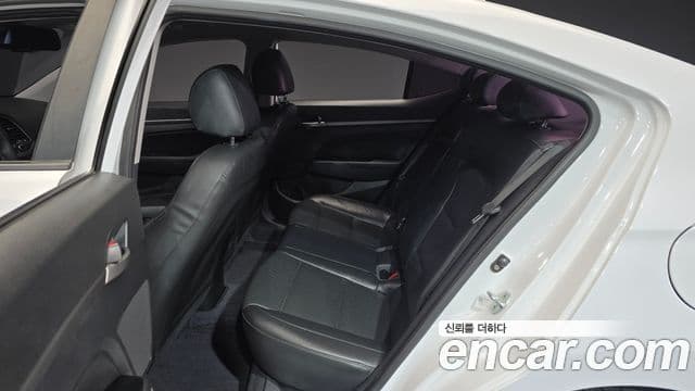 Hyundai Avante AD 1.6 GDI Value Plus, 2018 13