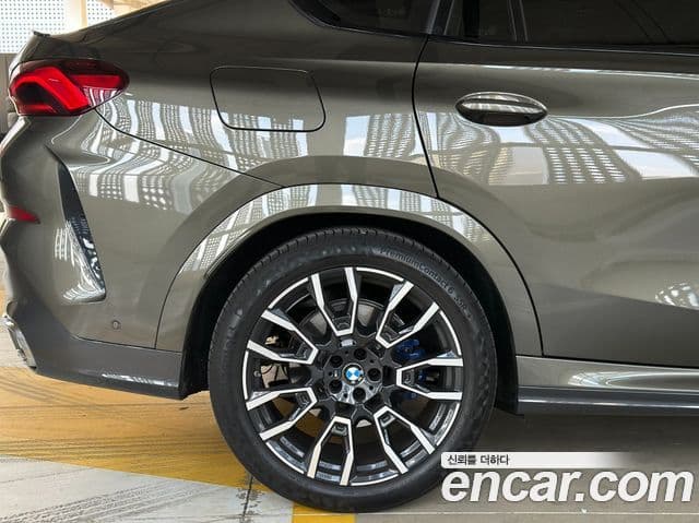 BMW X6 (G06) xDrive40i M Sport, 2025 все фото