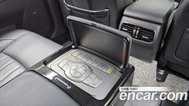 Hyundai Genesis VIP팩, 2012 18