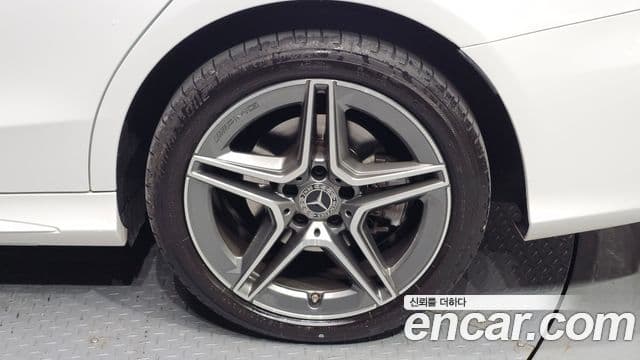 Mercedes-Benz C-класс W205 AMG Line, 2021 все фото