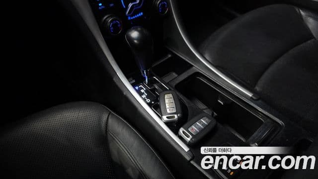 Hyundai YF Sonata люксовая версия, 2010 9