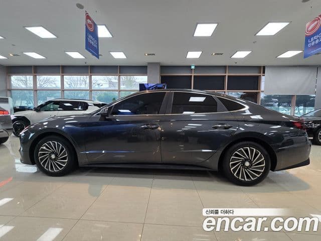 Hyundai Sonata гибрид (DN8) Premium Plus, 2022 3
