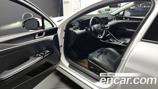 Kia K5 3세대 Trendy, 2023 10