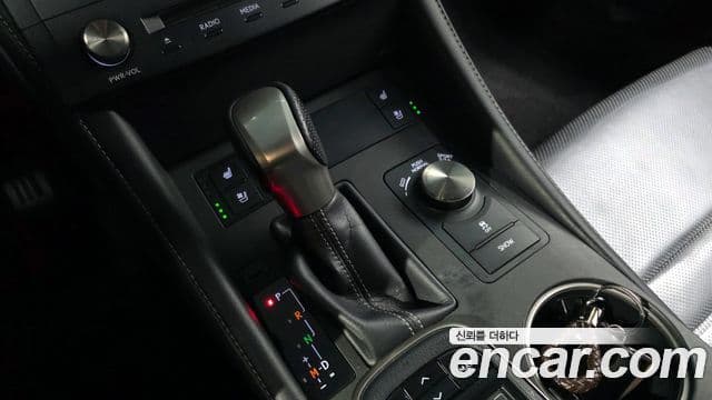 Lexus RC200t 1세대, 2016 9